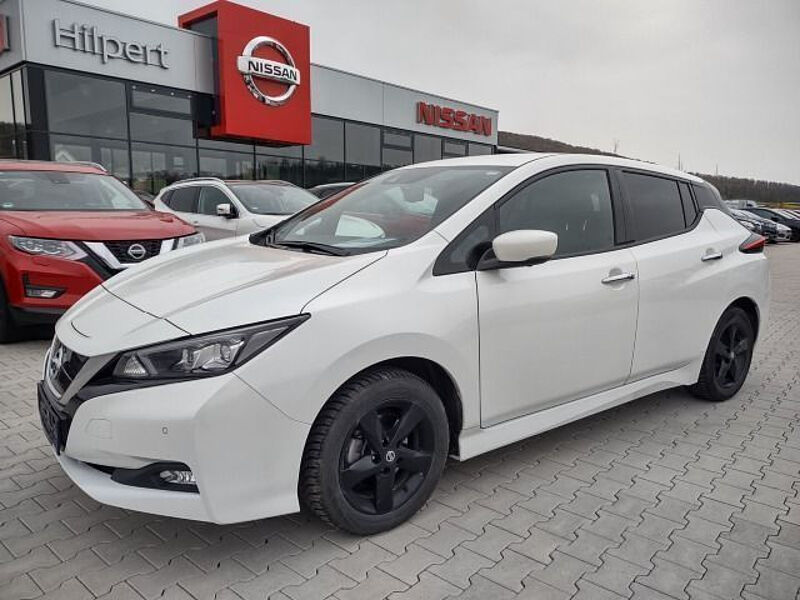 Nissan Leaf N-Connecta 40KW Winter / LED / NAVI / AVM