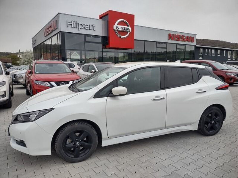 Nissan Leaf N-Connecta 40KW Winter / LED / NAVI / AVM