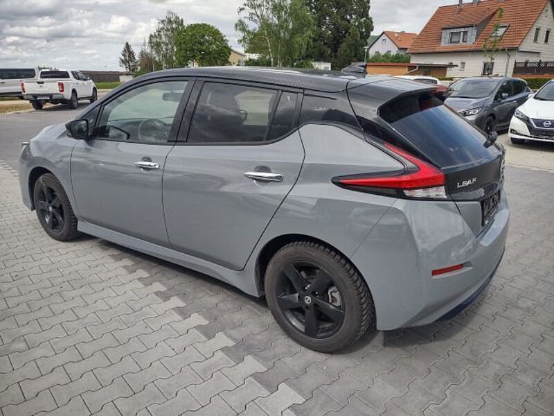 Nissan Leaf Sondermodell LEAF 10 / 40KW / NAVI / Kamera / Winter