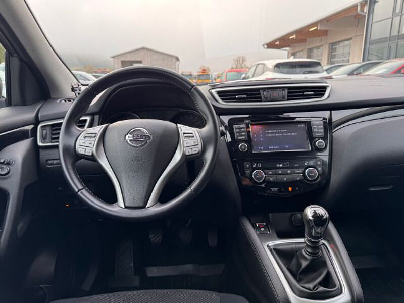 Nissan Qashqai N-Connecta 1,6DIG-T DESIGN AHK