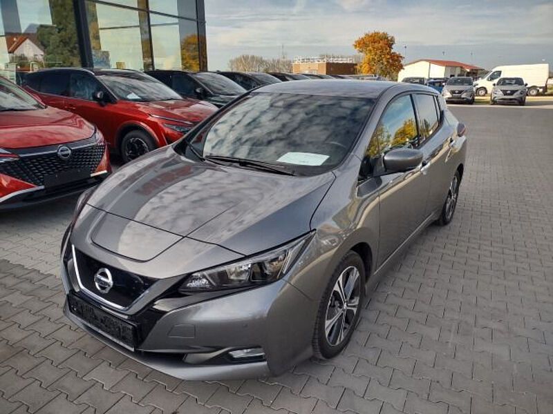 Nissan Leaf N-Connecta 40Kwh / Winterpaket / AVM / NAVI / 1.Hand