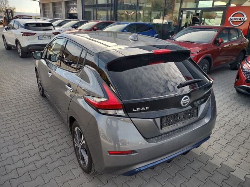 Nissan Leaf N-Connecta 40Kwh / Winterpaket / AVM / NAVI / 1.Hand