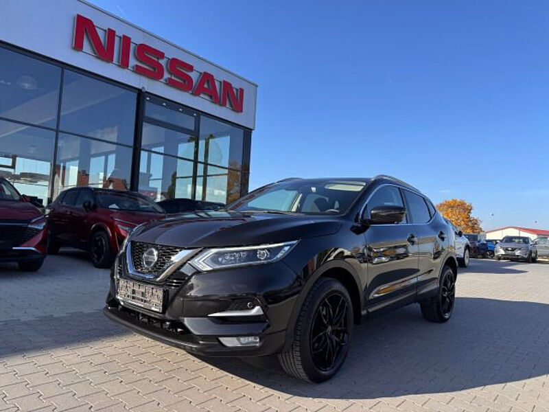 Nissan Qashqai 1.3 DIG-T N-Connecta LED AHK DAB