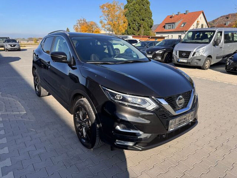 Nissan Qashqai 1.3 DIG-T N-Connecta LED AHK DAB