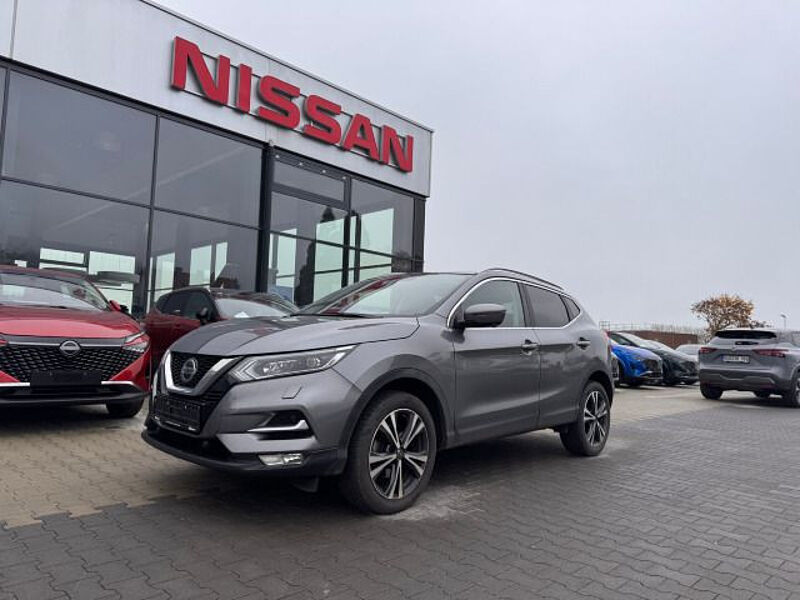 Nissan Qashqai 1.7dCi N-Connecta LED GLASDACH AHK