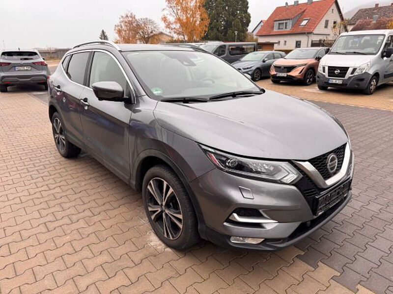 Nissan Qashqai 1.7dCi N-Connecta LED GLASDACH AHK