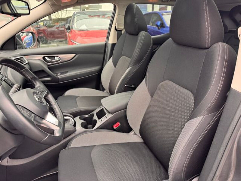 Nissan Qashqai 1.7dCi N-Connecta LED GLASDACH AHK