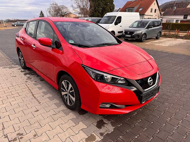 Nissan Leaf Acenta 40kwh WINTERPAKET ALLWETTER