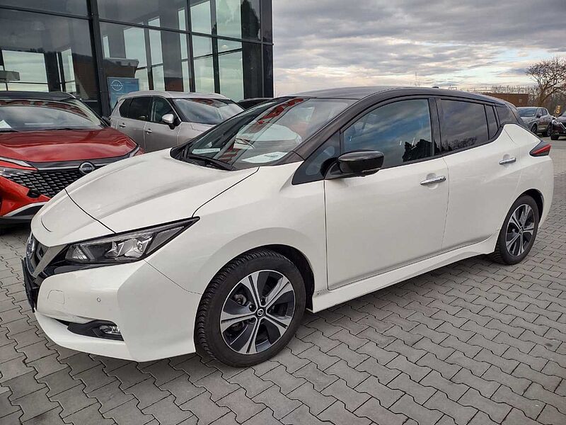 Nissan Leaf N-Connecta 40KW / NAVI / LED / Winter / AVM Kamera