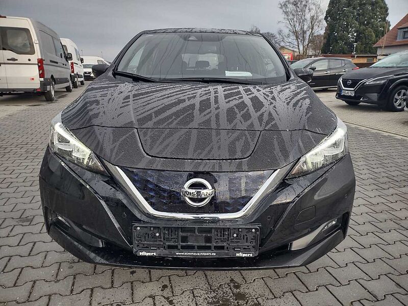 Nissan Leaf N-Connecta 40KW / NAVI / LED / Winter / AVM Kamera